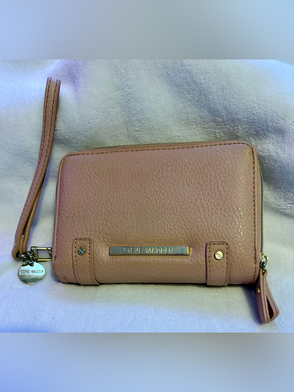 Steve Madden Pink Pebbled Leather Wristlet